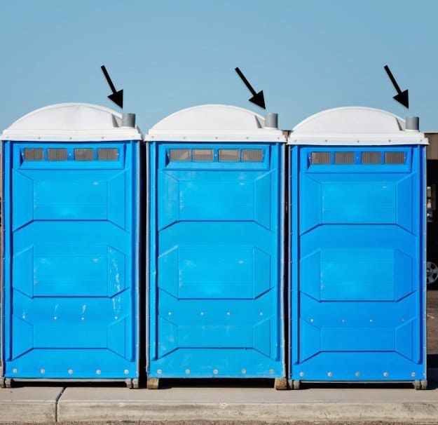 portable toilet smelling