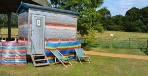themed toilet hire - beach hut