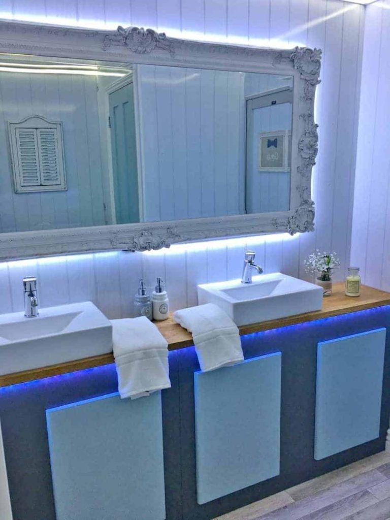 themed toilet trailer