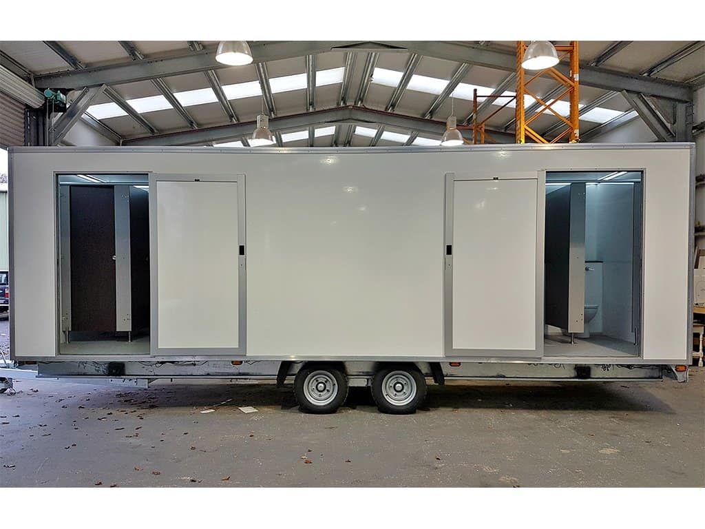 9 bay event toilet trailer