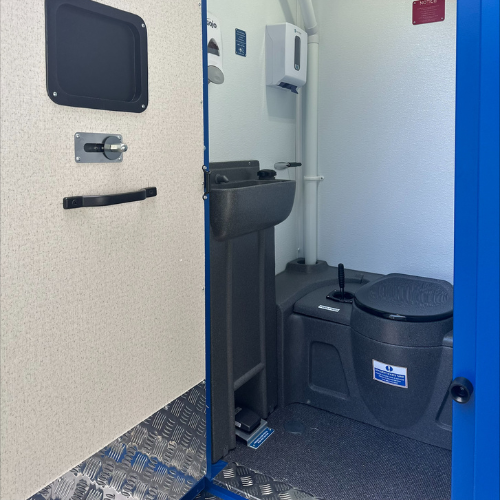 Site equip recirculating chemical toilet